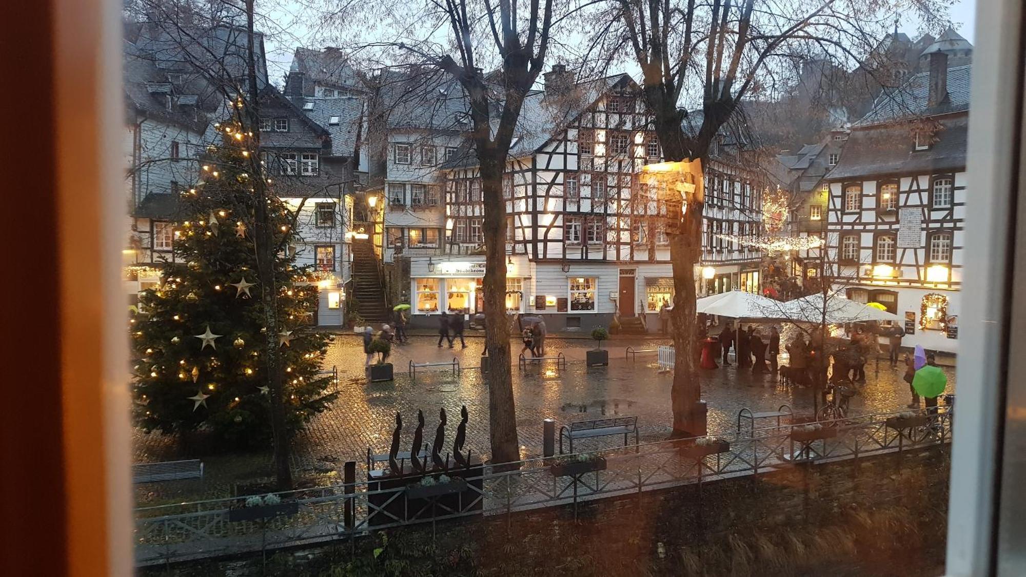 Historisches Haus Im Herzen Von 몬샤우 객실 사진